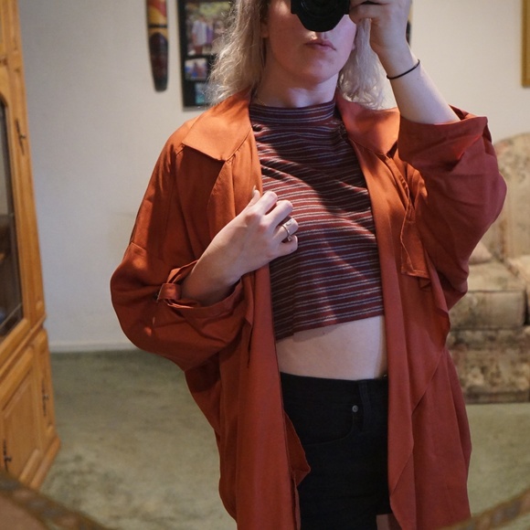 Rust color trench from H&M - Picture 7 of 8